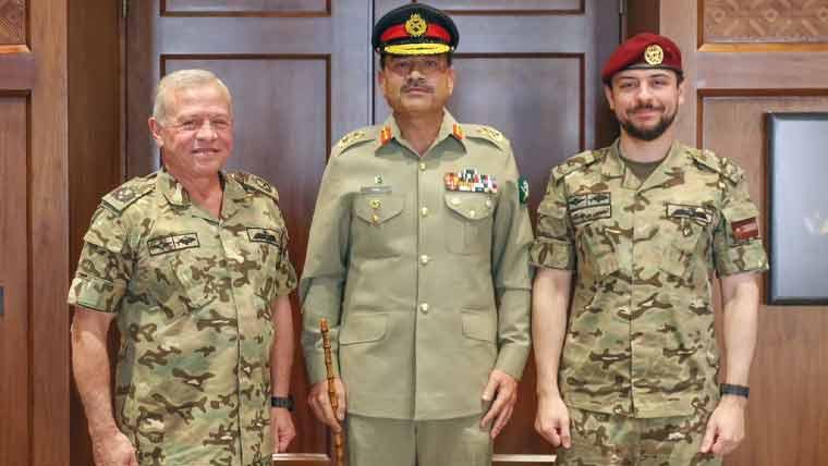 فیلڈ مارشل عاصم منیر کی شاہ عبداللہ سے ملاقات، دفاعی تعاون بڑھانے پر اتفاق