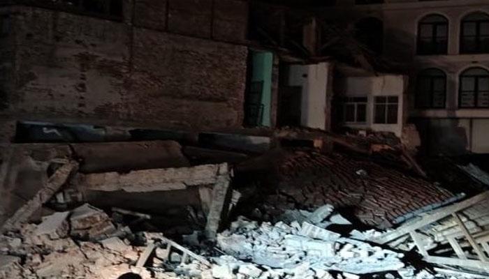 ترکیہ کے مغربی حصے میں شدید زلزلے کے جھٹکے،متعدد عمارتوں کو نقصان پہنچا