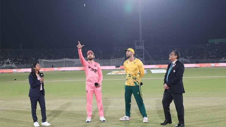 پہلا ٹی 20:پاکستان کا جنوبی افریقا کیخلاف ٹاس جیت کر باؤلنگ کرنے کا فیصلہ