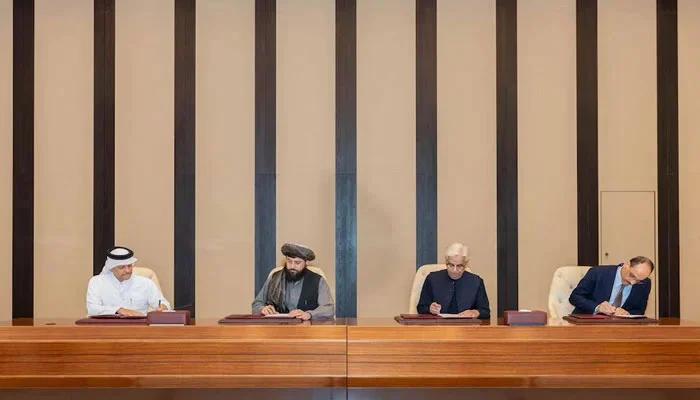 Pakistan and Afghan Taliban agreed to maintain a ceasefire during talks