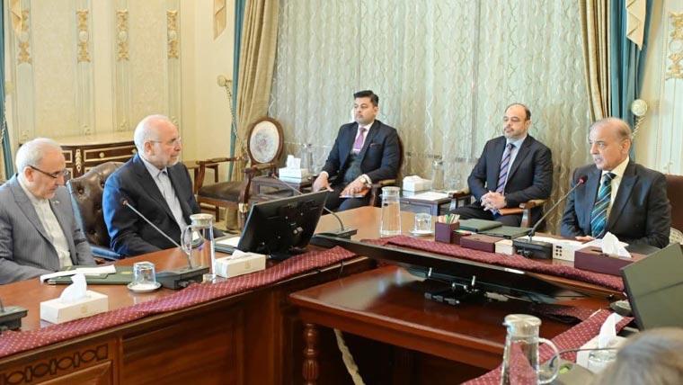 پاکستان اور ایران دنیا کے لیے امن و خوشحالی اور علاقائی تعاون کے علمبردار ہیں، شہباز شریف