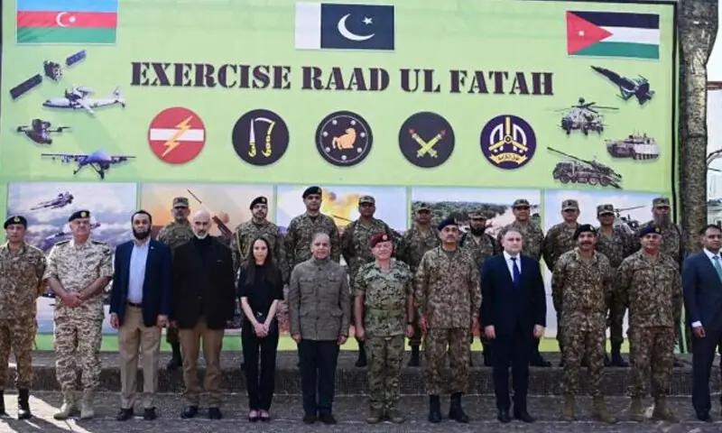 شاہِ اردن کا دفاعی ادارے گلوبل انڈسٹریل اینڈ ڈیفنس سلوشنز کا دورہ،پاک فوج کی مشق کا معائنہ کیا