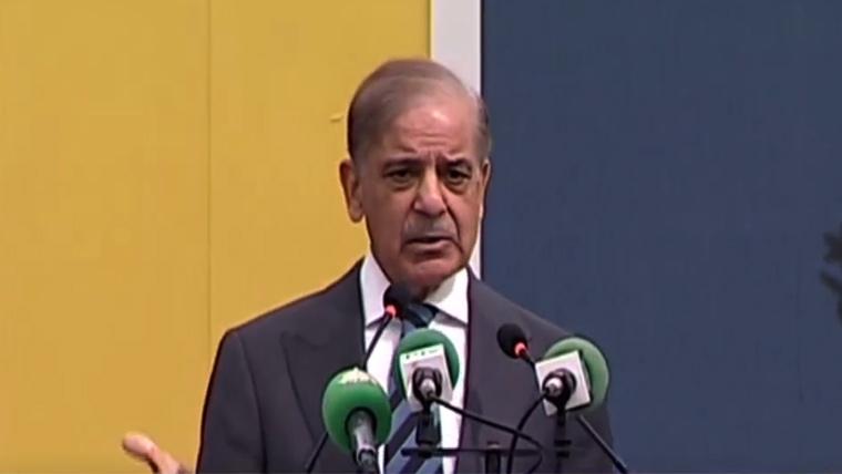 حنیف عباسی ریلوے کے بوسیدہ نظام کو جدید نظام میں بدلنے کیلئے محنت کررہے ہیں،شہبازشریف