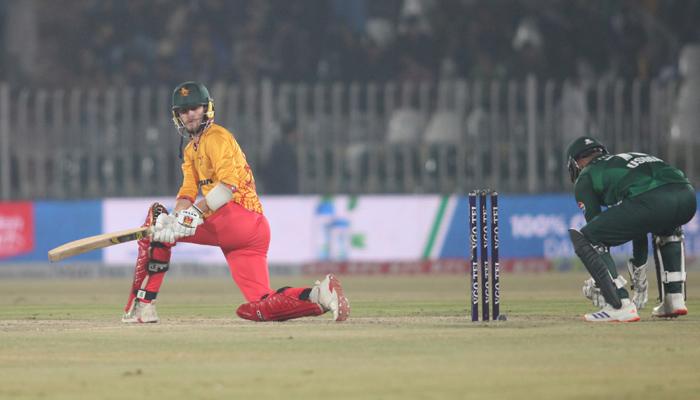 ٹرائی سیریز:پاکستان نے زمبابوے کو 5 وکٹوں سے شکست دے دی