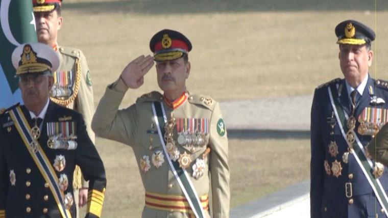 جی ایچ کیومیں چیف آف ڈیفنس فورسز سید عاصم منیر کے اعزاز میں گارڈ آف آنر کی تقریب