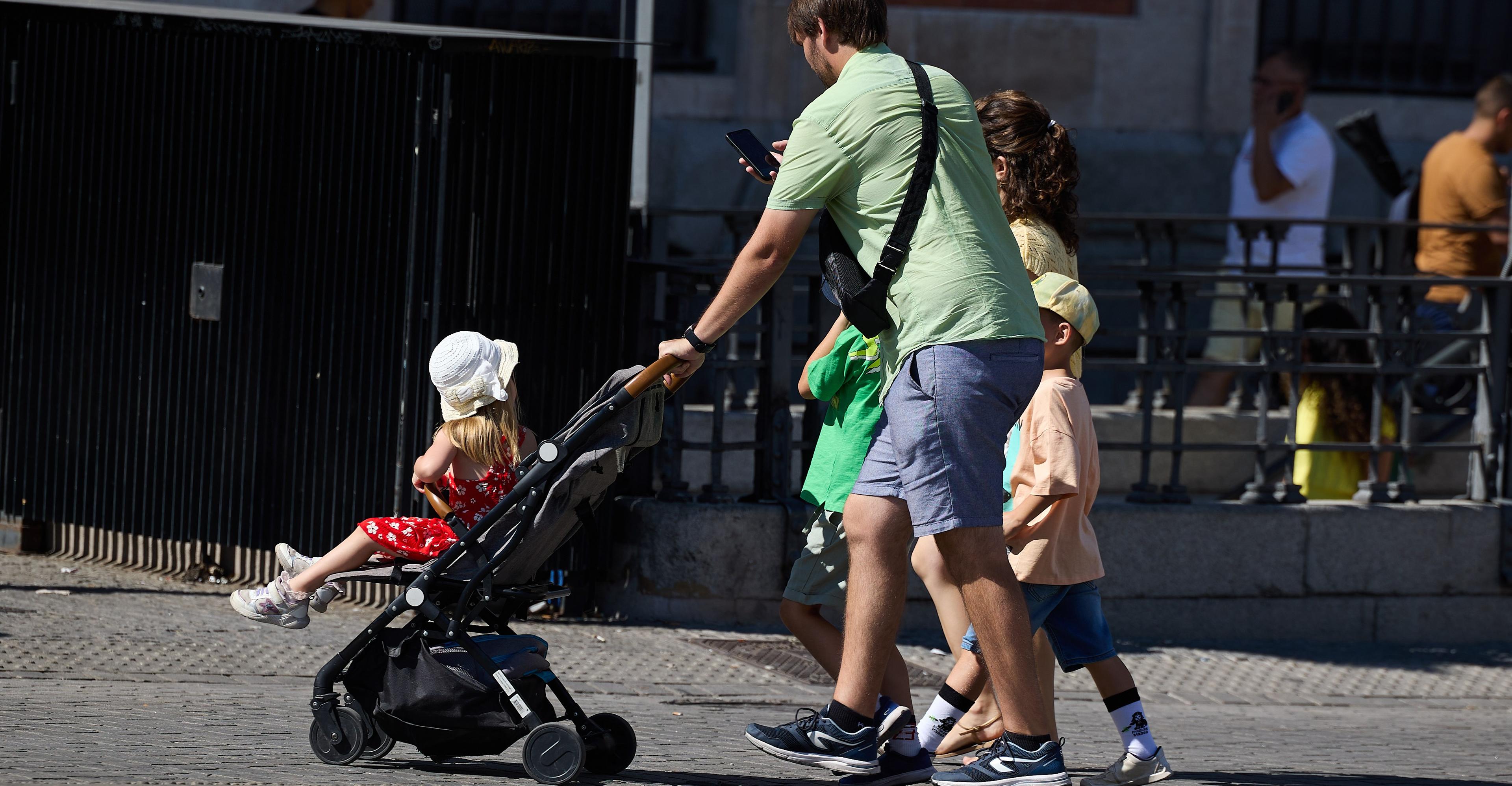 Traditional gender roles won’t get men what they want