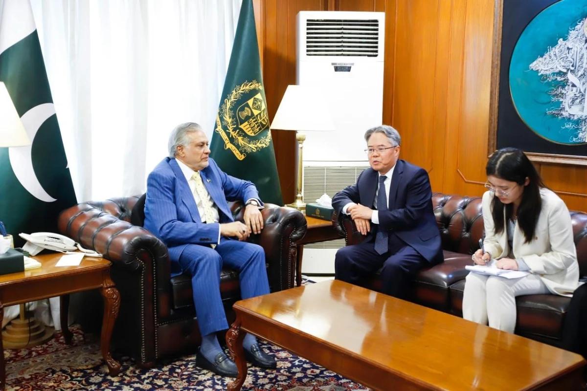 وزیر خارجہ اسحاق ڈار سے چینی سفیر کی ملاقات،علاقائی صورتحال اور دیگر امور پر تبادلہ خیال