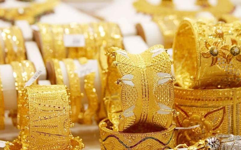 کاروباری ہفتے کے آخری روز سونے کی قیمتوں میں نمایاں کمی ، فی تولہ کتنے کا ہو گیا؟