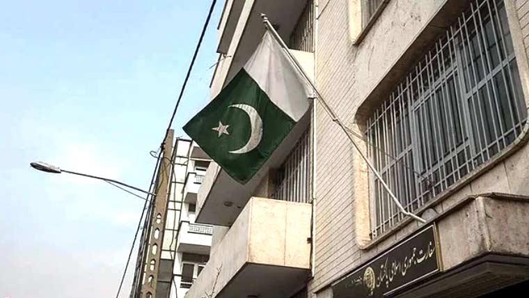 تہران : پاکستانی سفارتخانے کے اطراف میں اسرائیل نے بمباری،سفارتی عملہ محفوظ