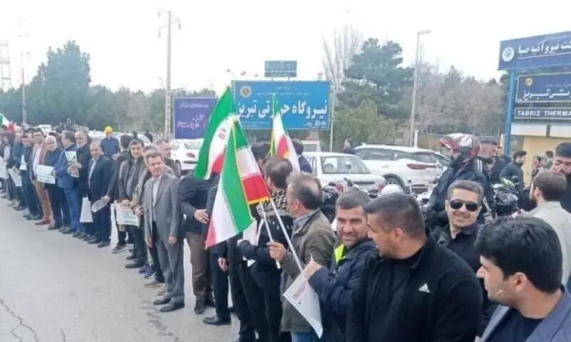 ٹرمپ کی دھمکی:ایرانی شہری امریکی حملوں سے بجلی گھروں، پلوں کی حفاظت کے لیے نکل آئے