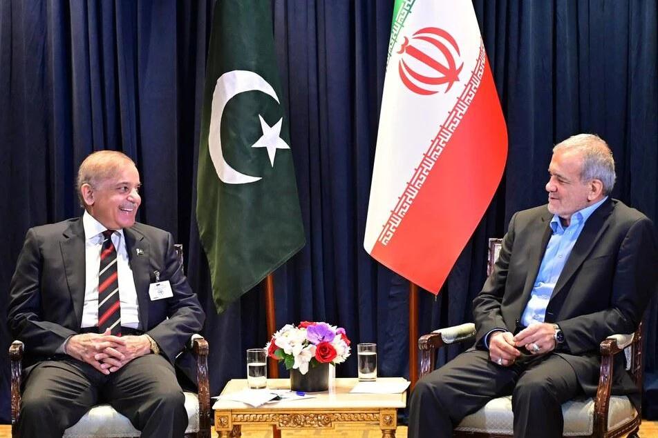 وزیر اعظم کا ایرانی صدر سے ٹیلیفونک رابطہ،مذاکرات اور خطے کی مجموعی صورتحال پر تبادلہ خیال