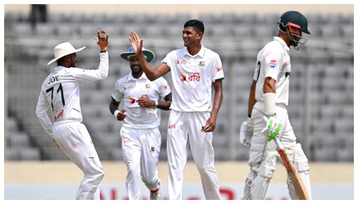 ڈھاکا ٹیسٹ: پاکستان کی بیٹنگ لڑکھڑا گئی، شاہینوں کو بنگال ٹائیگر کے ہاتھوں 104 رنز سے شکست
