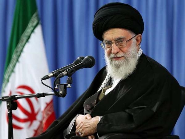 سابق ایرانی سپریم لیڈرآیت اللہ خامنہ ای کی نماز جنازہ ادا کر دی گئی ،برطانوی اخبار کا دعویٰ