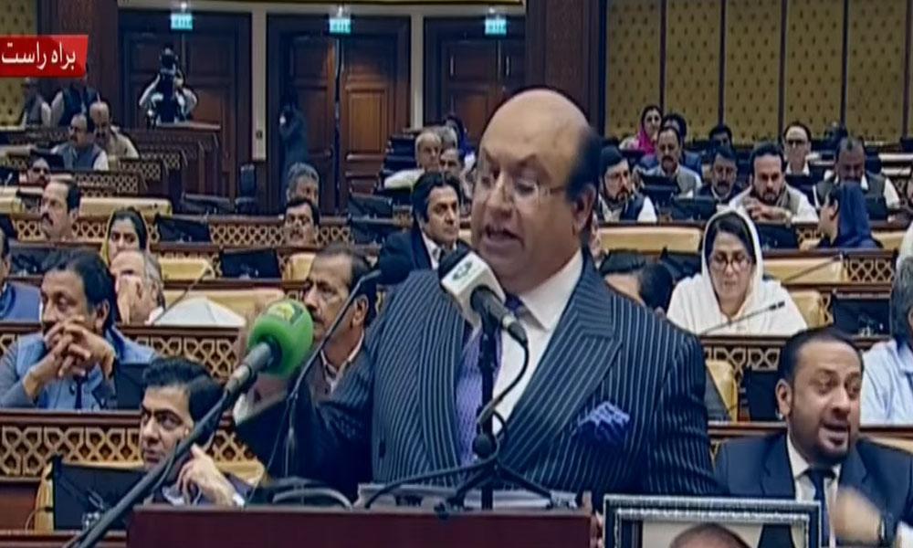 اپوزیشن کے شور شرابے میں پنجاب کا بجٹ پیش، ملازمین کی تنخواہوں میں 7، پنشن میں 3.5 فیصد اضافہ تجویز