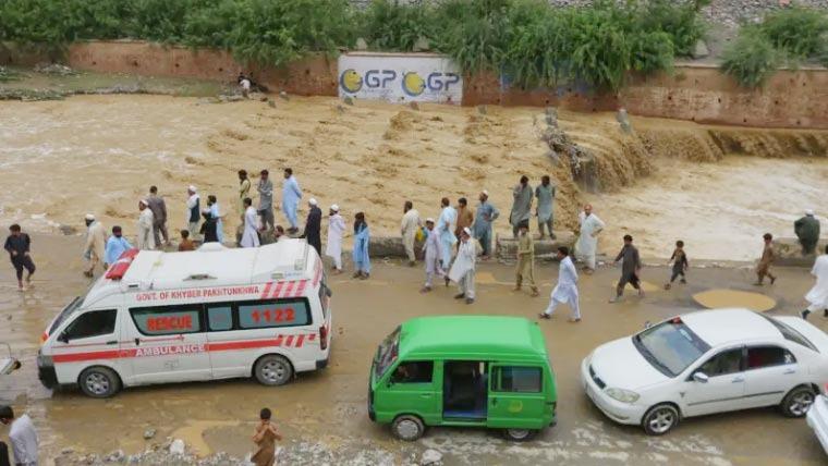 پنجاب، خیبرپختونخوا میں بارشوں کی تباہی، 23 افراد جان سے گئے