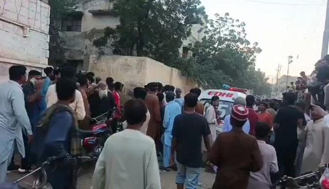 کراچی: اسکول کی خستہ حال دیوارگرنے سے 5 افراد جاں بحق