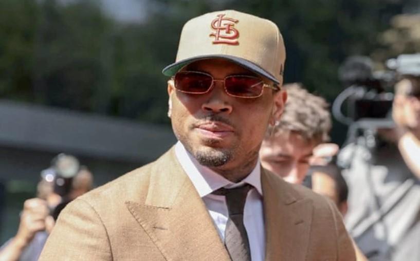 US singer Chris Brown spared jail after pleading guilty over UK nightclub incident