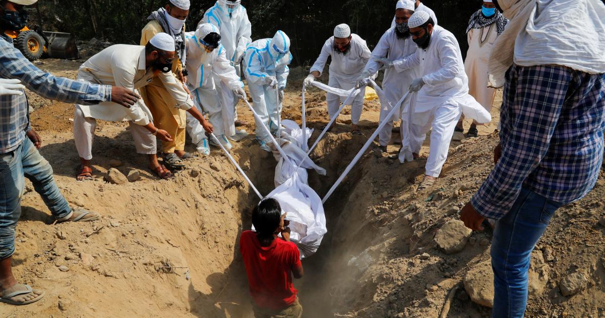 66 more perish in Pakistan amid devastating COVID-19 surge