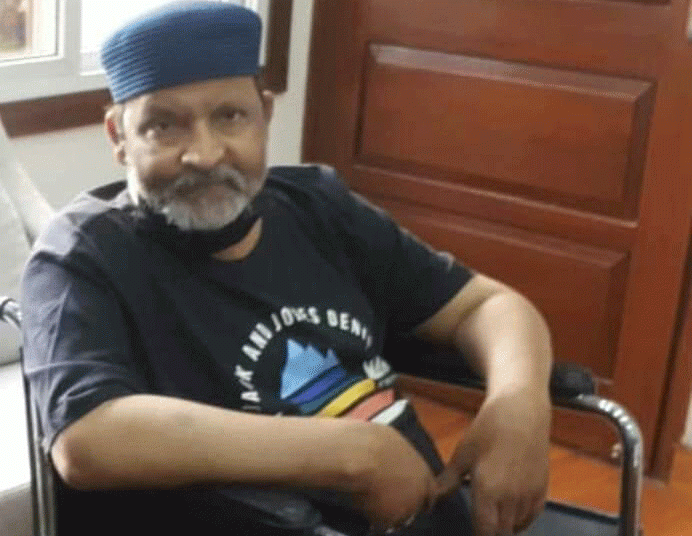 اداکار عمر شریف کے بیٹے کی قوم سے دعاؤں کی اپیل
