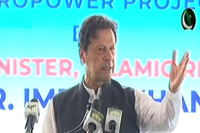 ملک میں 10 نئے ڈیمز بنانے جارہے ہیں : وزیراعظم