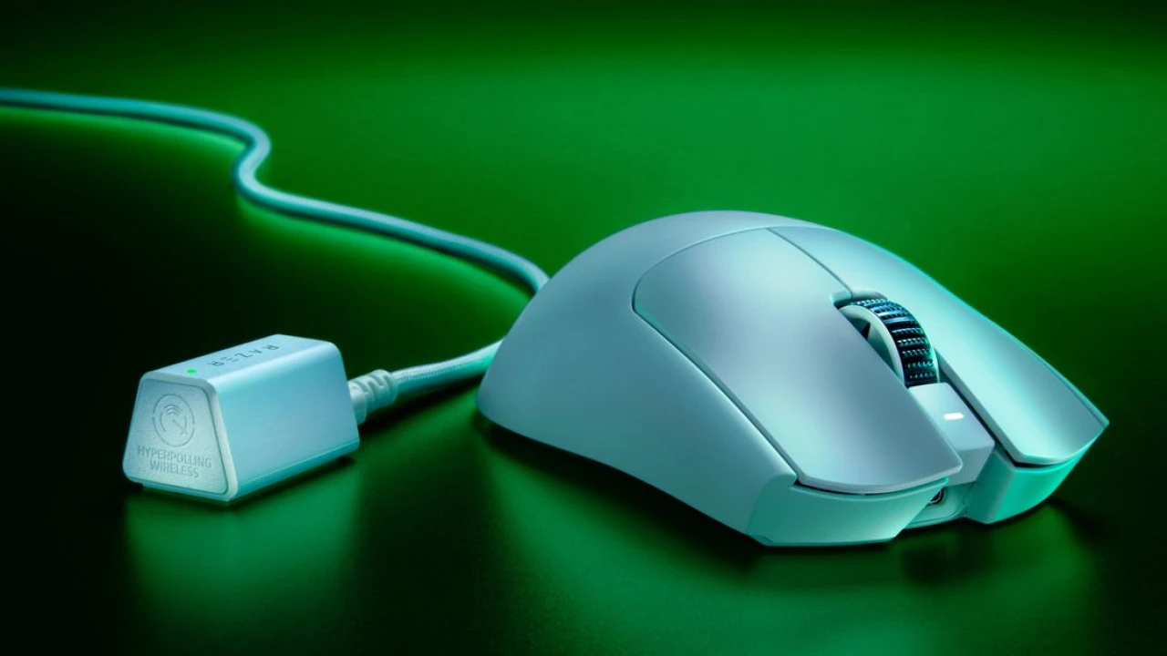 Razer’s Viper V3 Pro mouse puts its dongle where it belongs