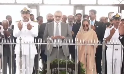 CJP Qazi visits Quaid mausoleum along with wife